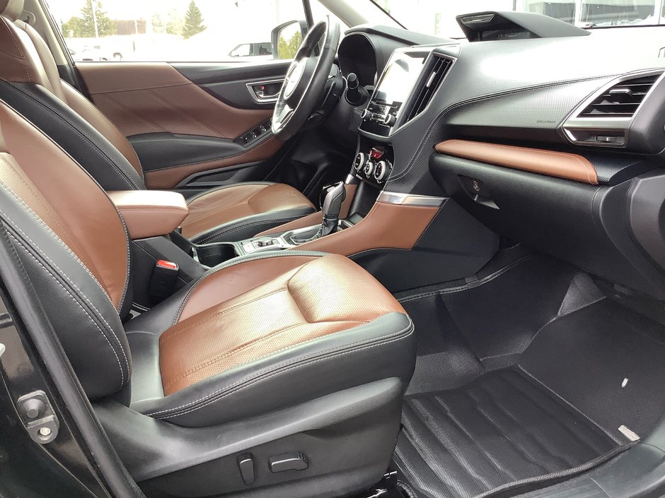 2023 Subaru FORESTER Premier-11