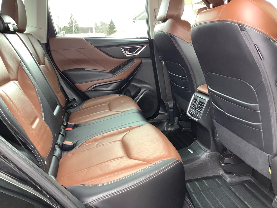 2023 Subaru FORESTER Premier-12