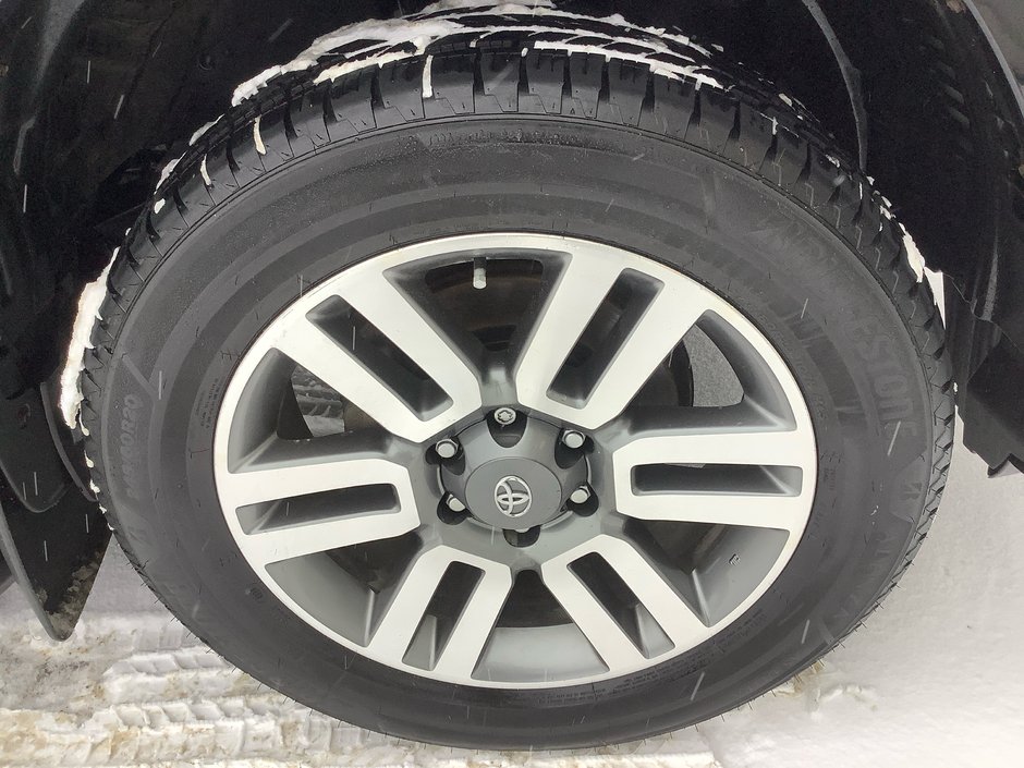 2023 Toyota 4 RUNNER-24