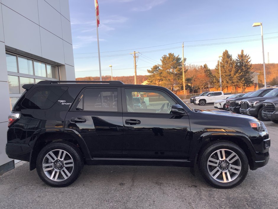 2022 Toyota 4RUNNER-1