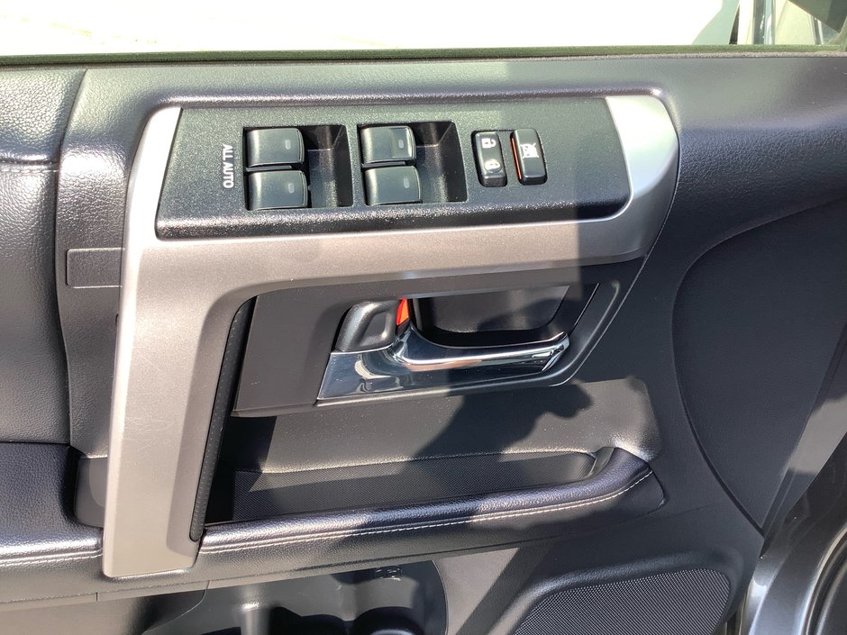 2023 Toyota 4Runner-12