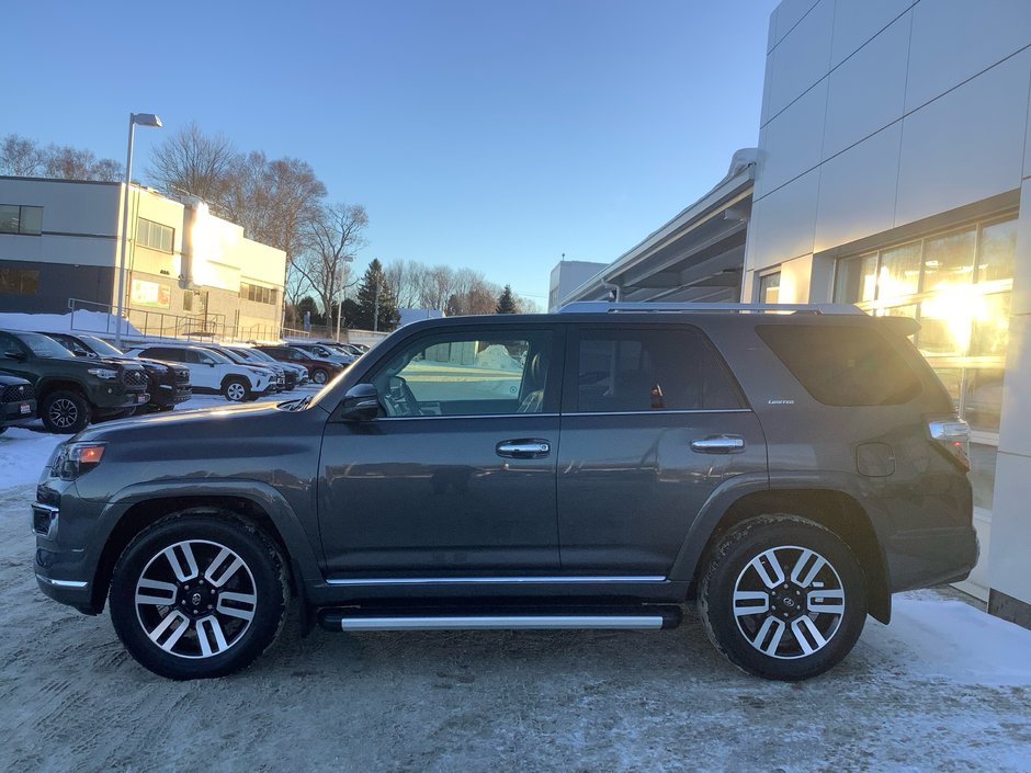 2023 Toyota 4RUNNER-26