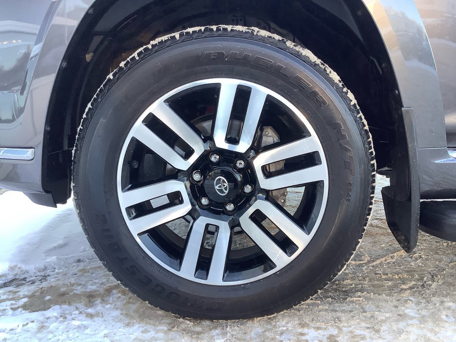 2023 Toyota 4RUNNER-31