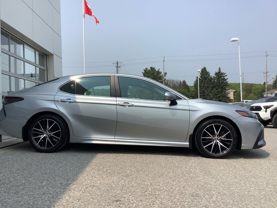 2024 Toyota Camry Hybrid-3