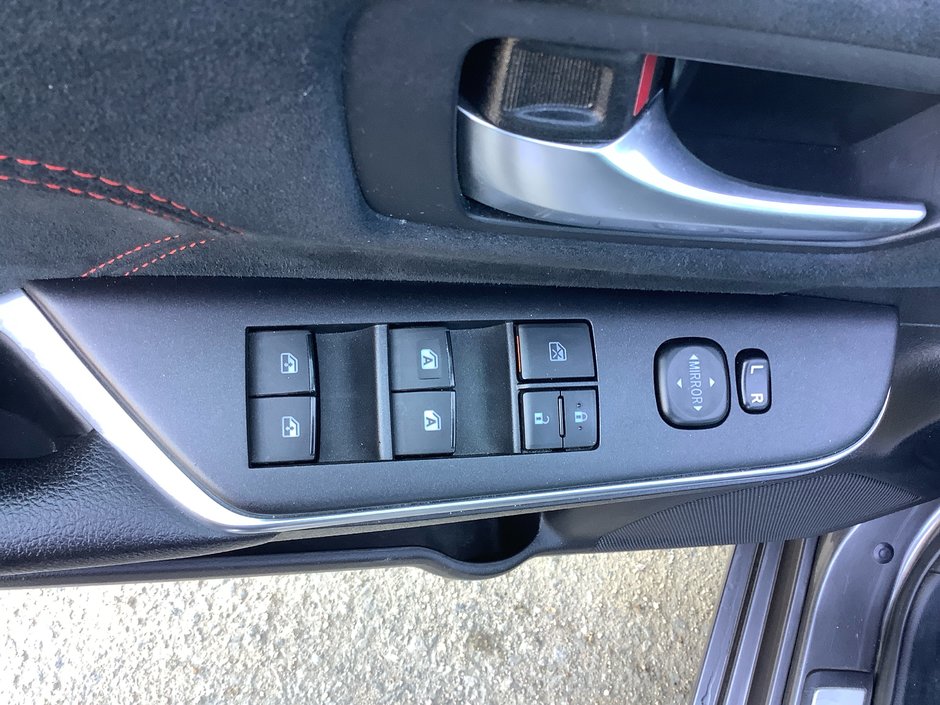 2016 Toyota CAMRY XSE-11
