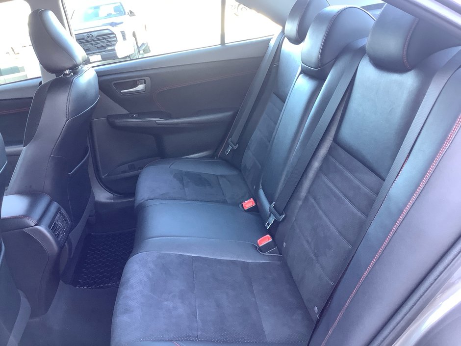 2016 Toyota CAMRY XSE-15
