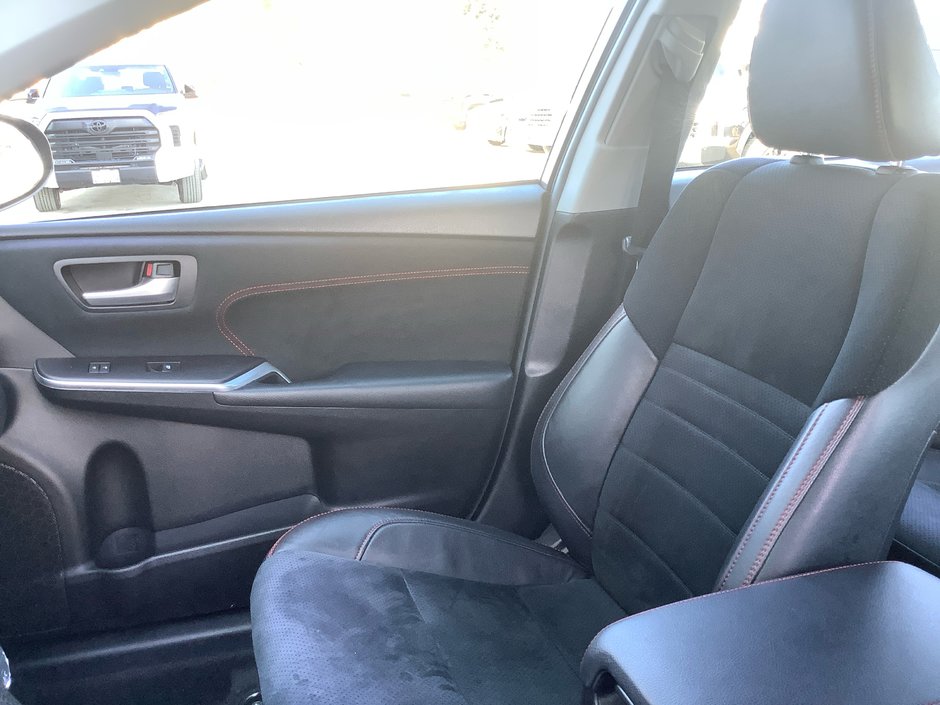 2016 Toyota CAMRY XSE-13