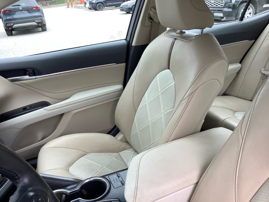 2018 Toyota Camry-14