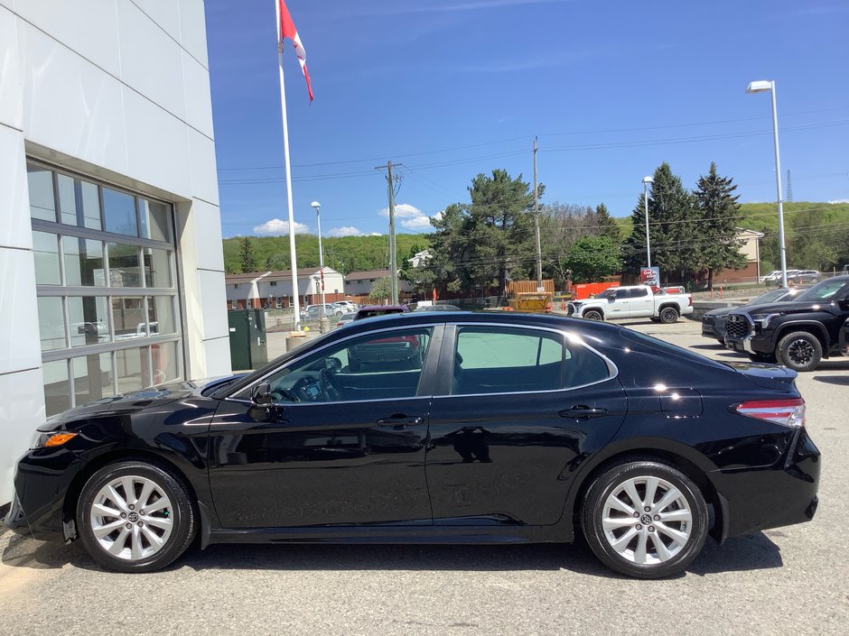 2020 Toyota Camry SE-9