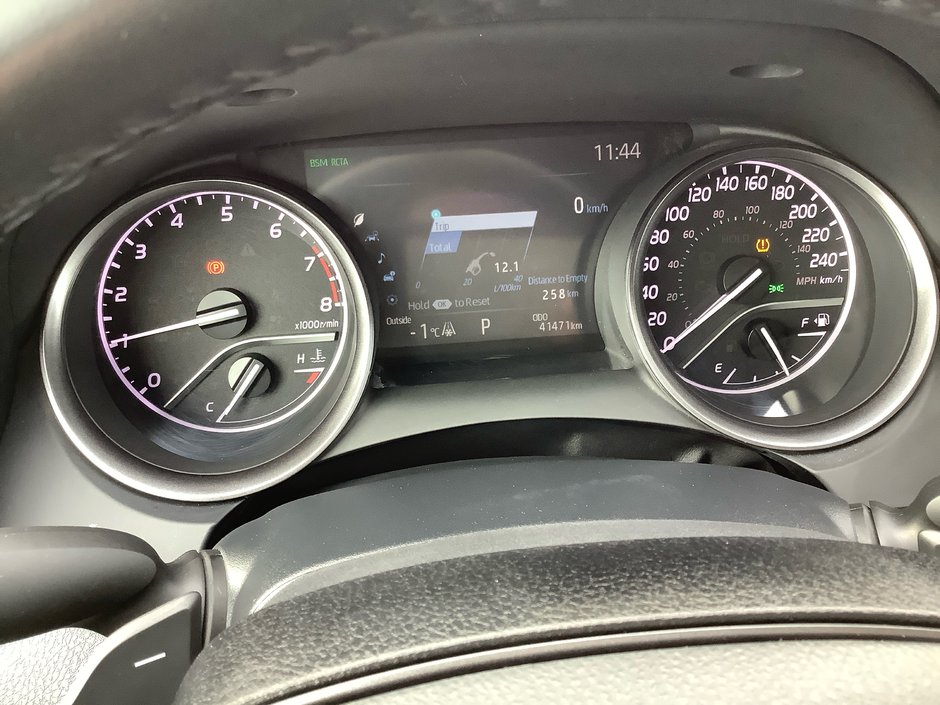 2023 Toyota CAMRY SE-19