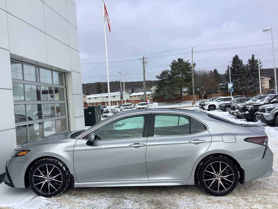 2023 Toyota CAMRY SE-8