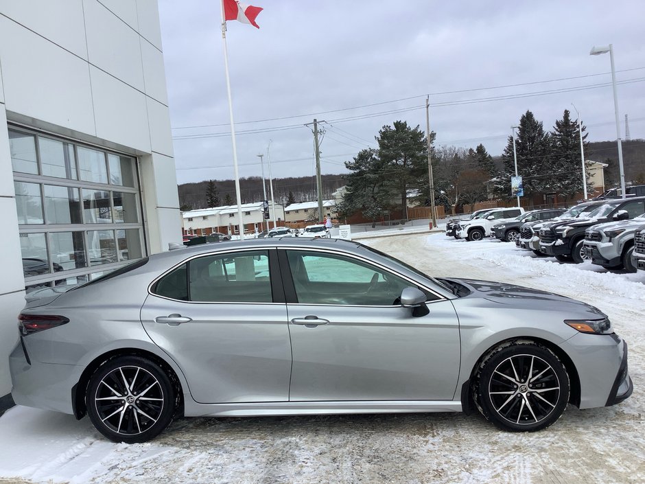 2023 Toyota CAMRY SE-3