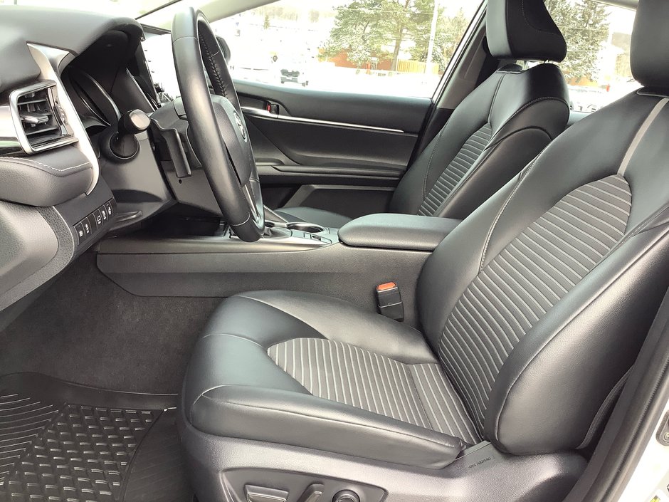 2023 Toyota CAMRY SE-13