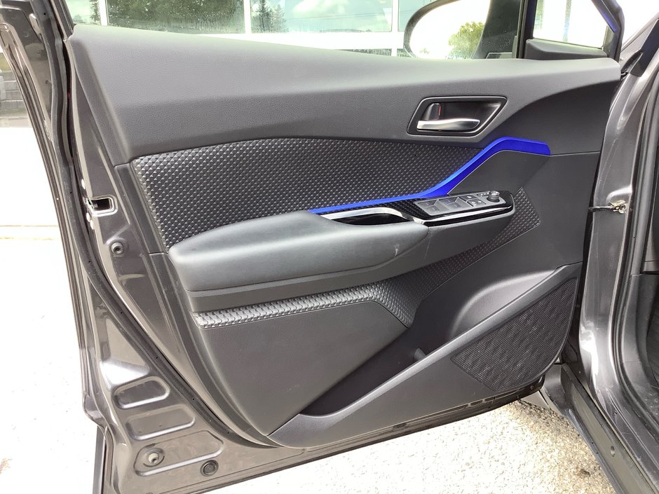 2021 Toyota CHR-10