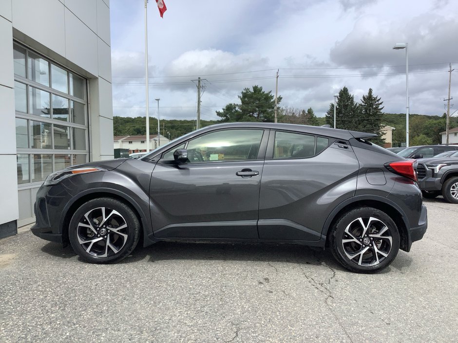 2021 Toyota CHR-8