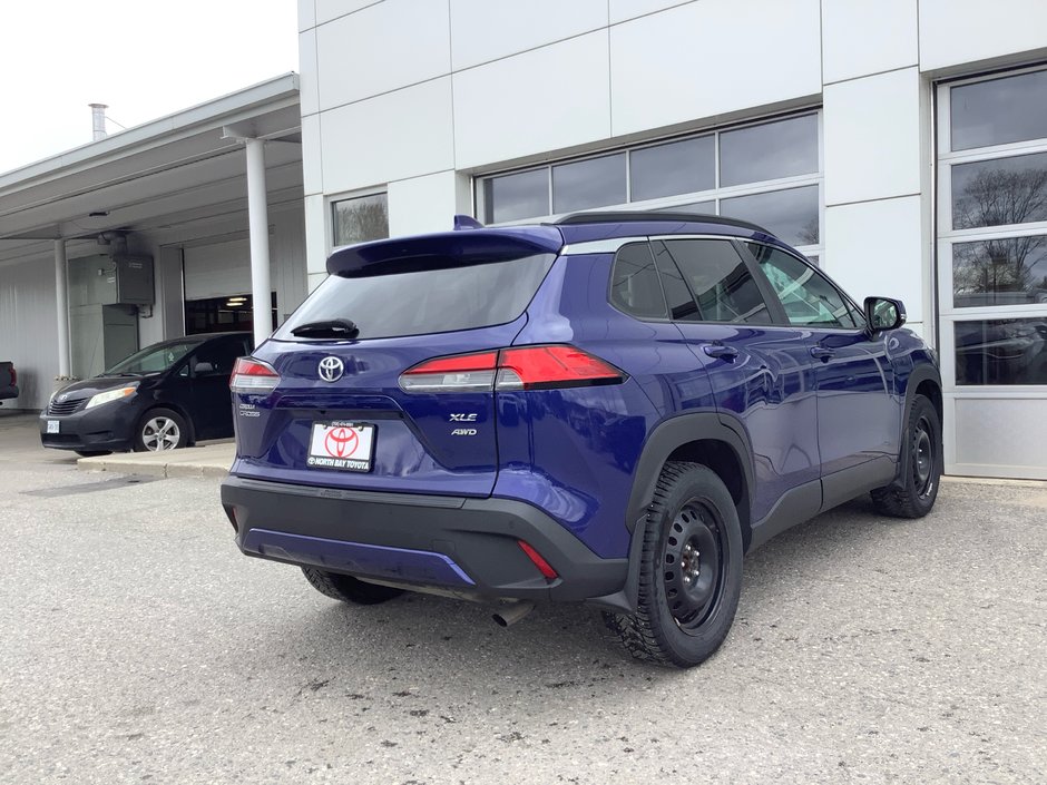 2022 Toyota COROLLA CROSS X XLE-5