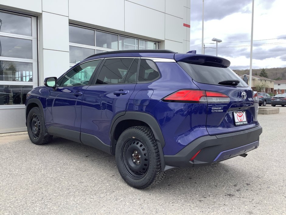 2022 Toyota COROLLA CROSS X XLE-6