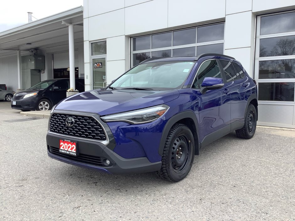 2022 Toyota COROLLA CROSS X XLE-0