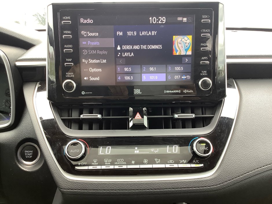2022 Toyota COROLLA CROSS X XLE-21
