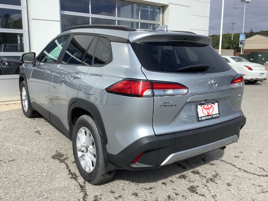 2022 Toyota COROLLA CROSS LE-6