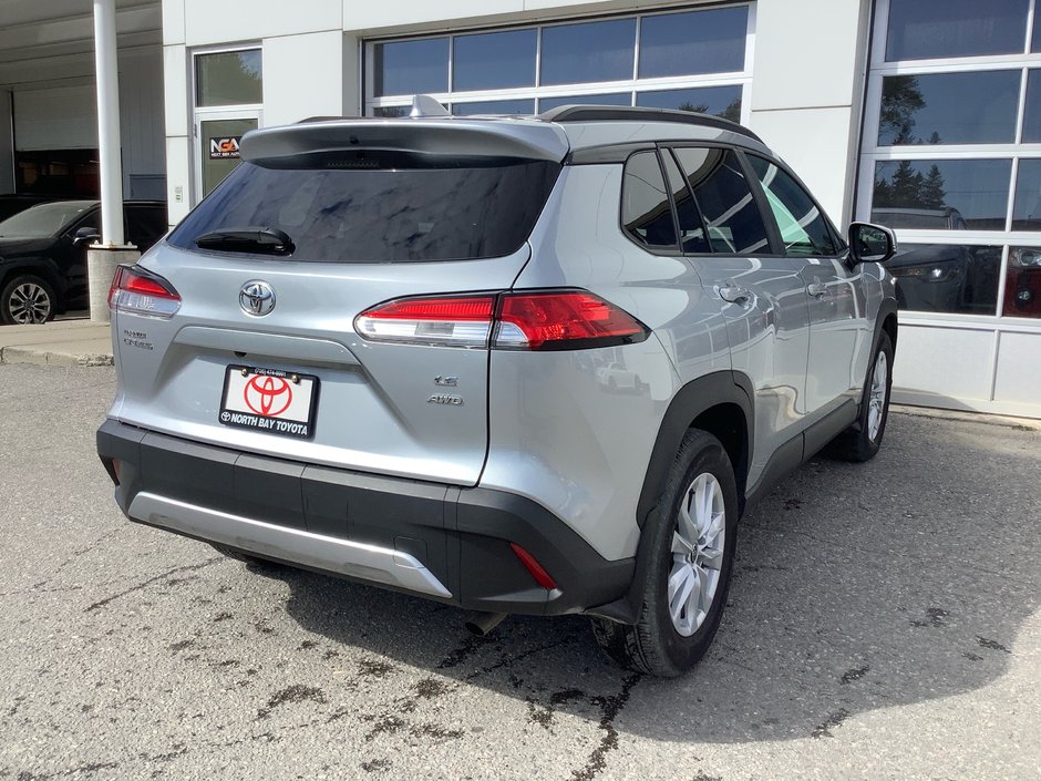 2022 Toyota COROLLA CROSS LE-5