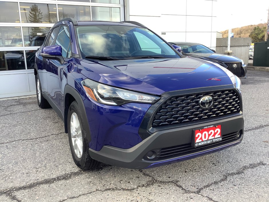 2022 Toyota COROLLA CROSS LE-1