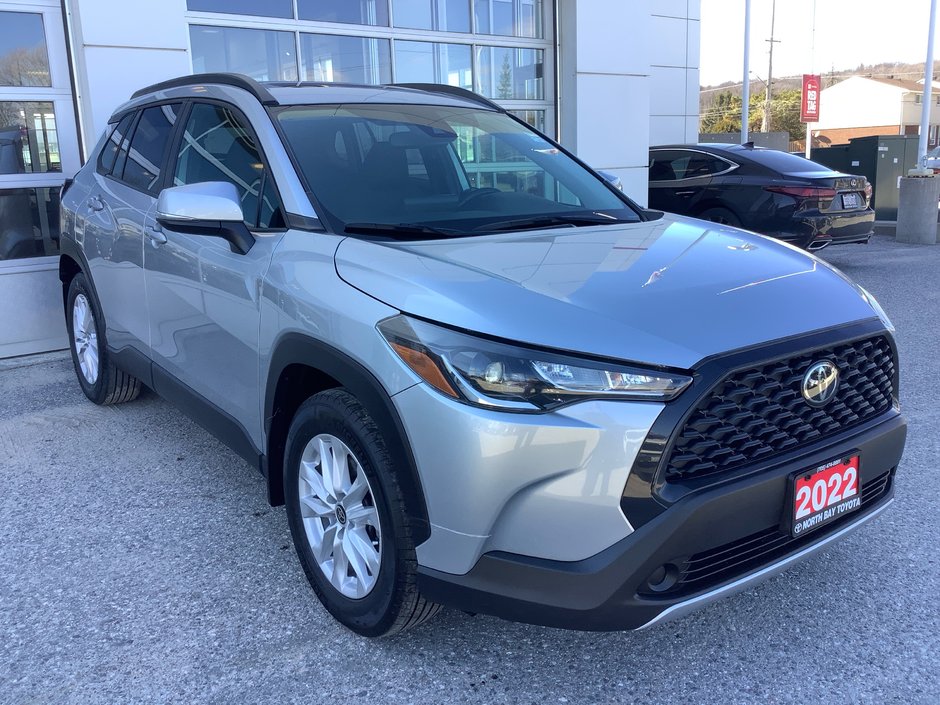 2022 Toyota COROLLA CROSS LE-1