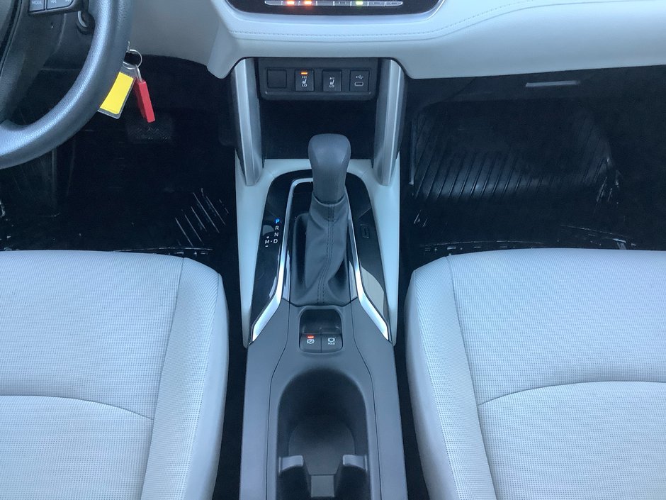 2023 Toyota COROLLA CROSS L-18