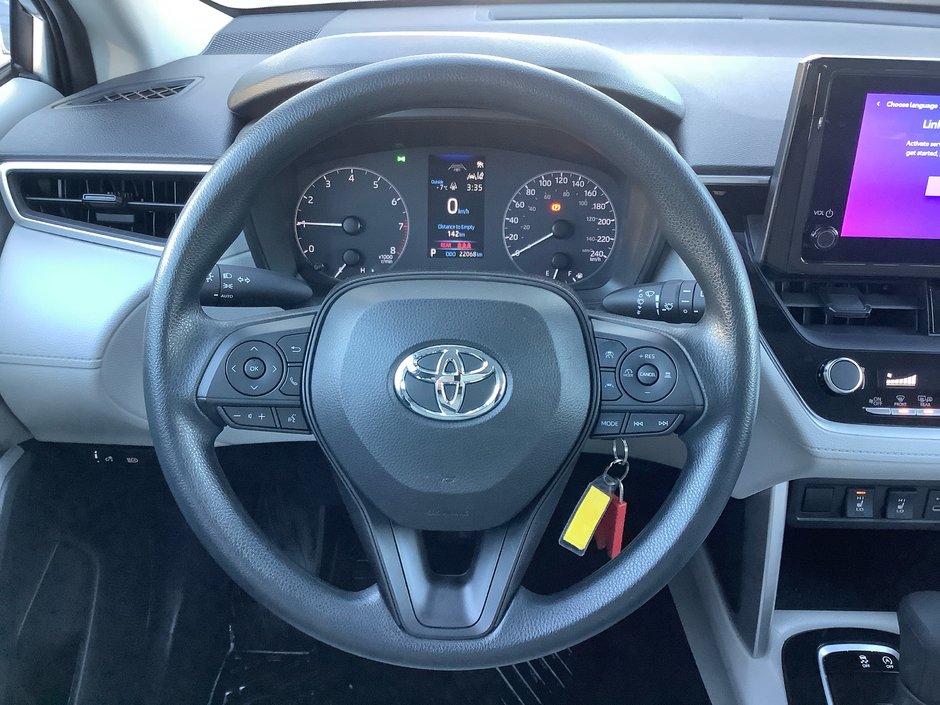 2023 Toyota COROLLA CROSS L-13