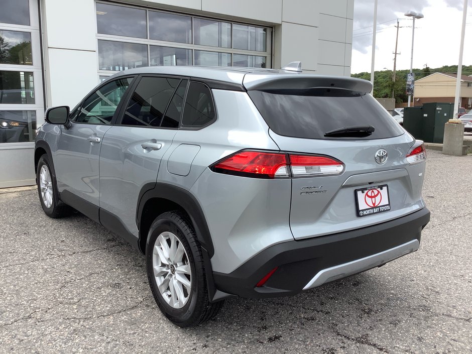 2023 Toyota COROLLA CROSS LE-5