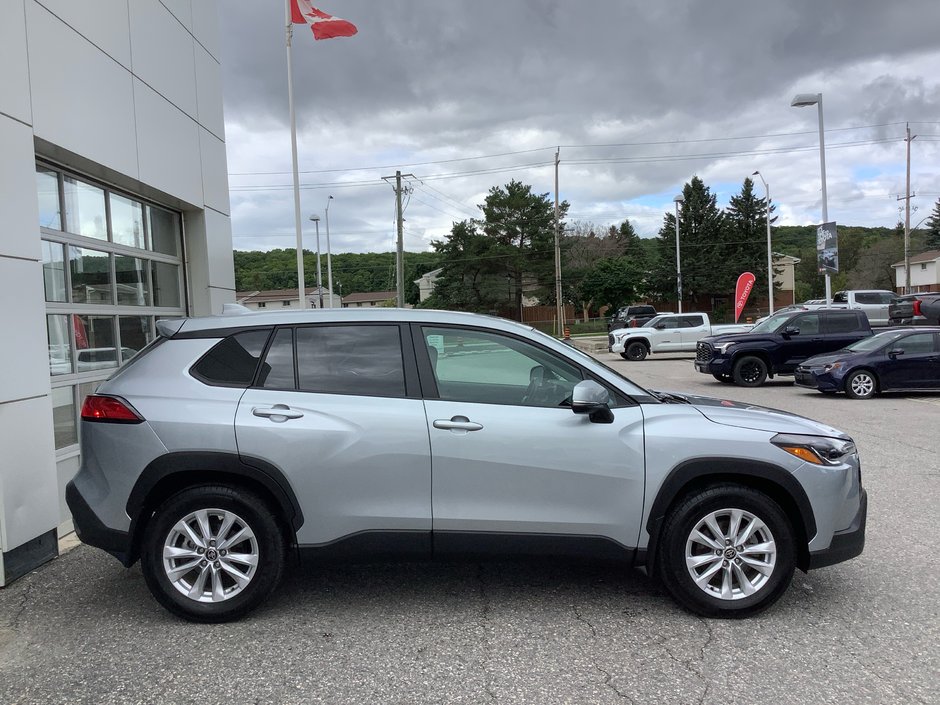 2023 Toyota COROLLA CROSS LE-3