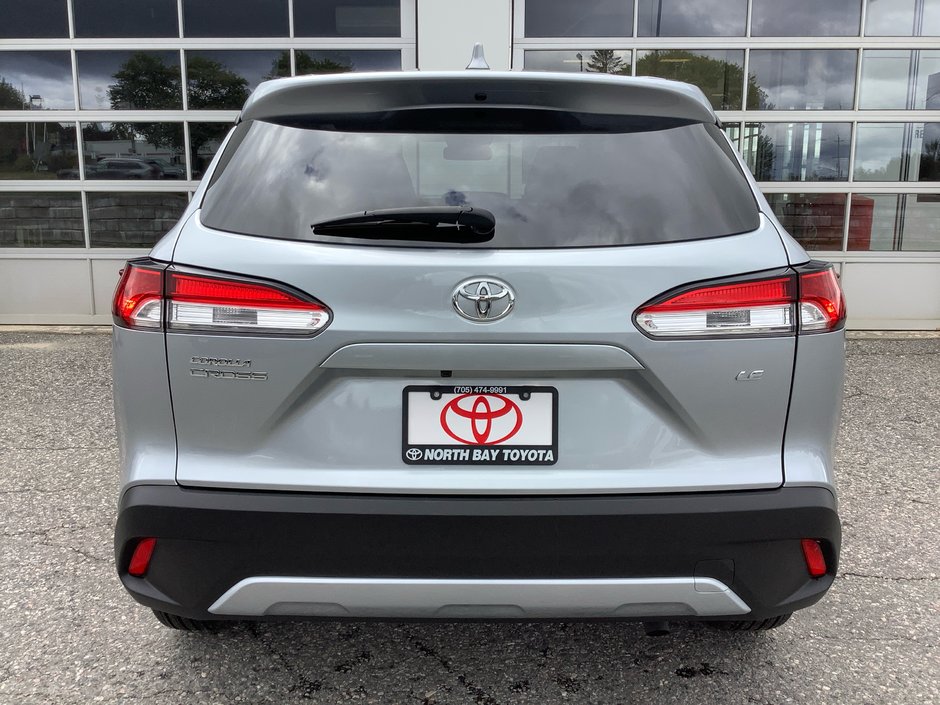 2023 Toyota COROLLA CROSS LE-7