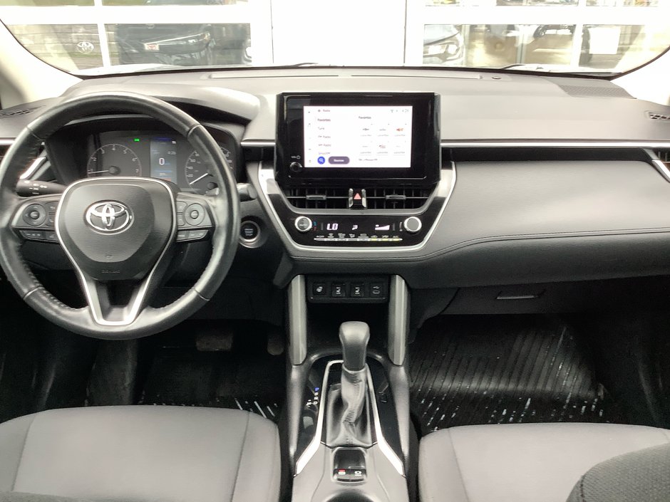 2023 Toyota COROLLA CROSS LE-20