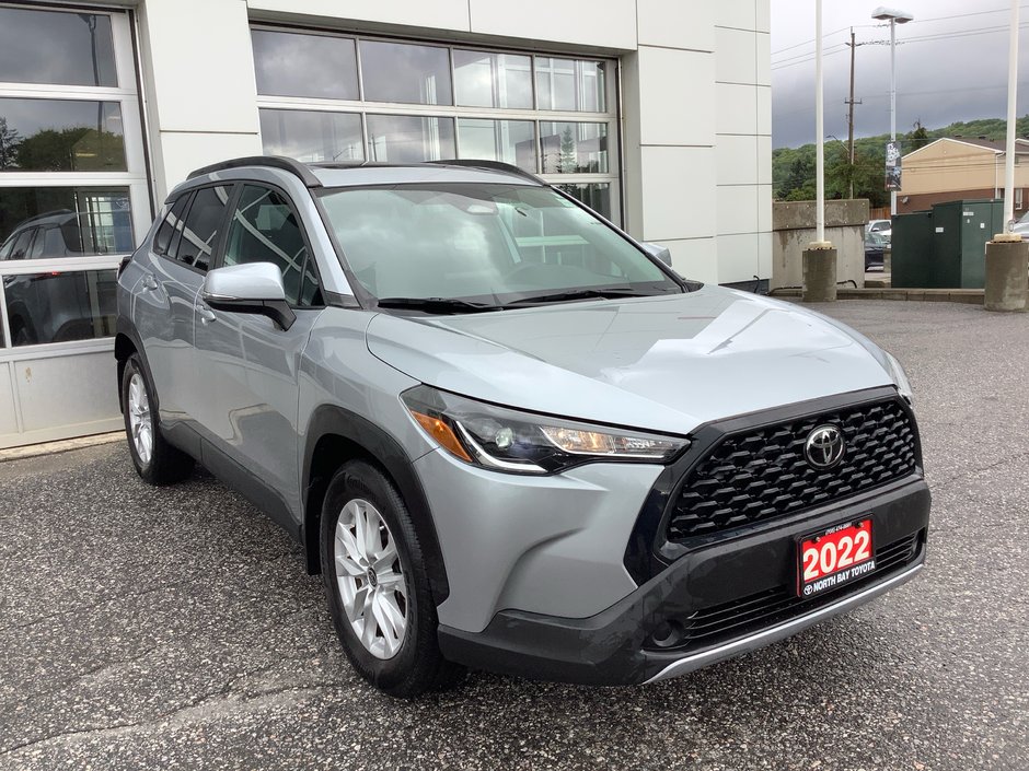 2023 Toyota COROLLA CROSS LE-2