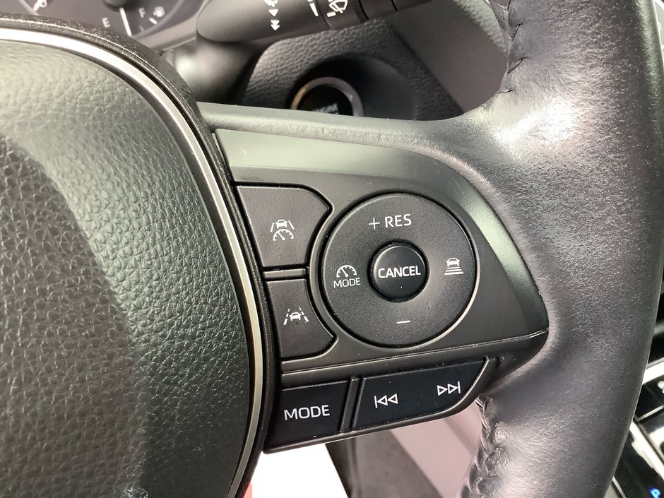 2023 Toyota COROLLA CROSS LE-10