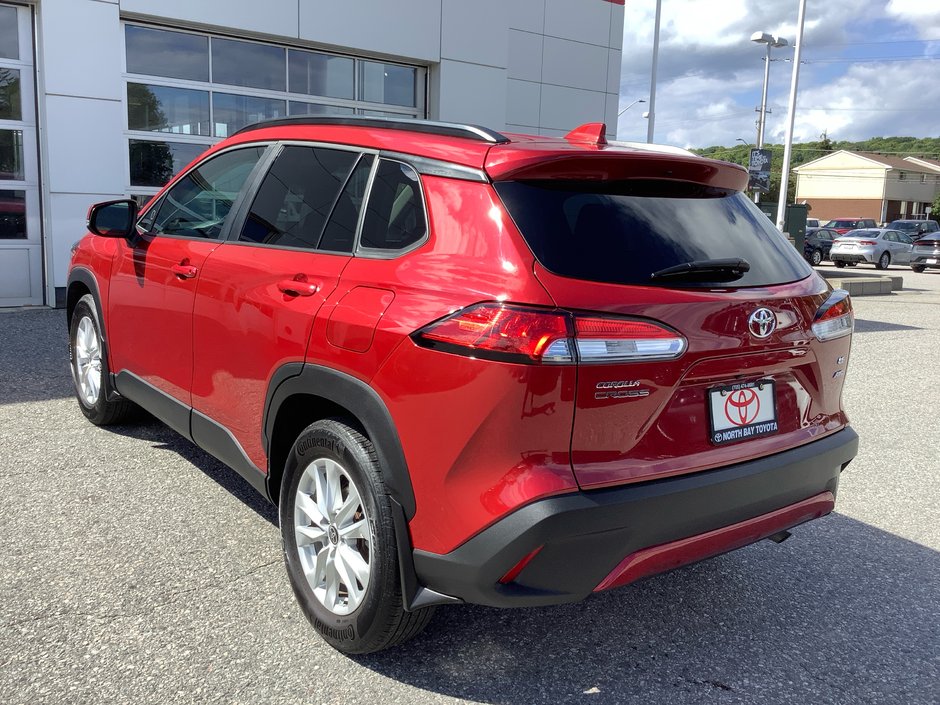 2023 Toyota COROLLA CROSS LE-4