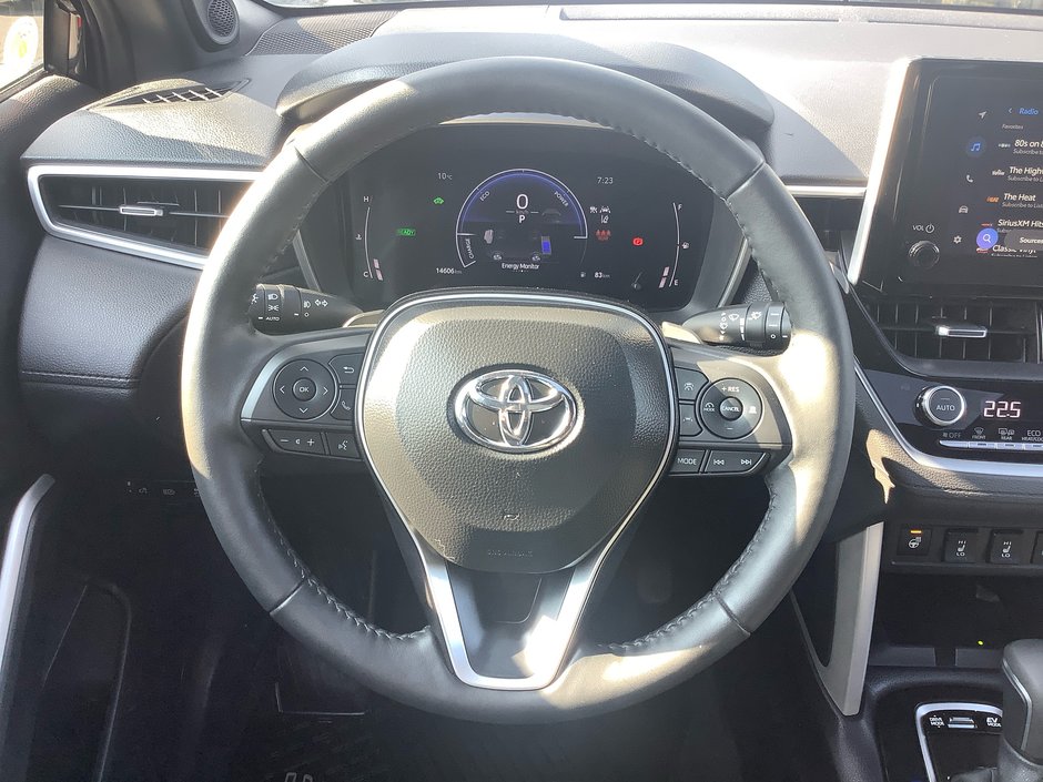2025 Toyota COROLLA CROSS-15
