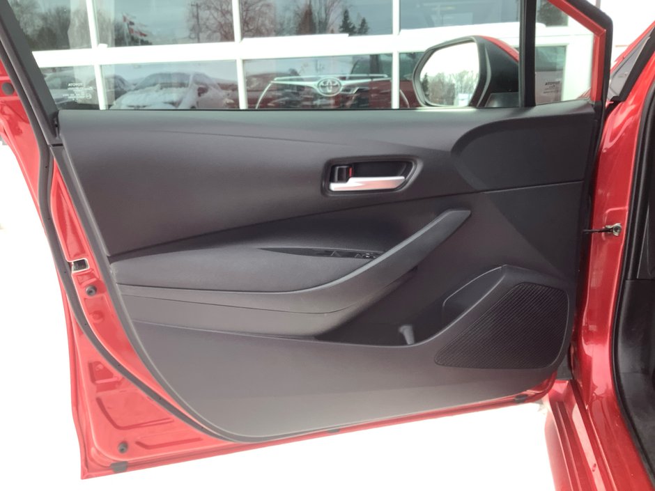 2020 Toyota COROLLA-12