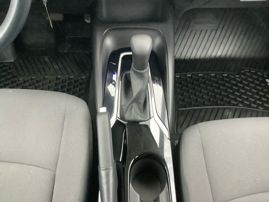 2020 Toyota COROLLA-17