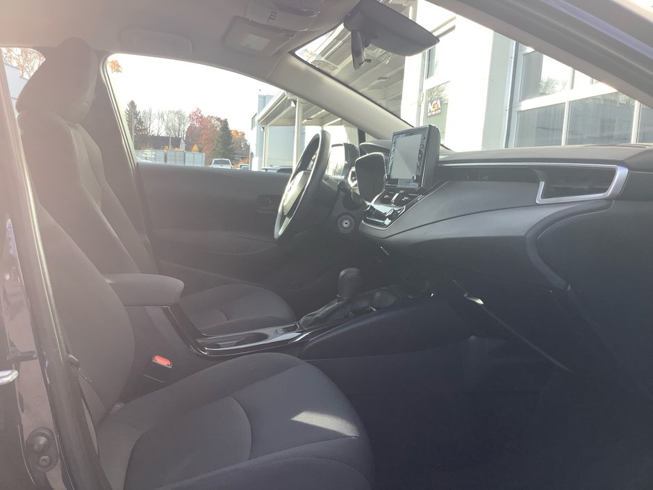 2022 Toyota COROLLA-18