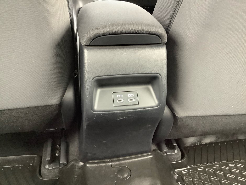 2023 Toyota Corolla-25