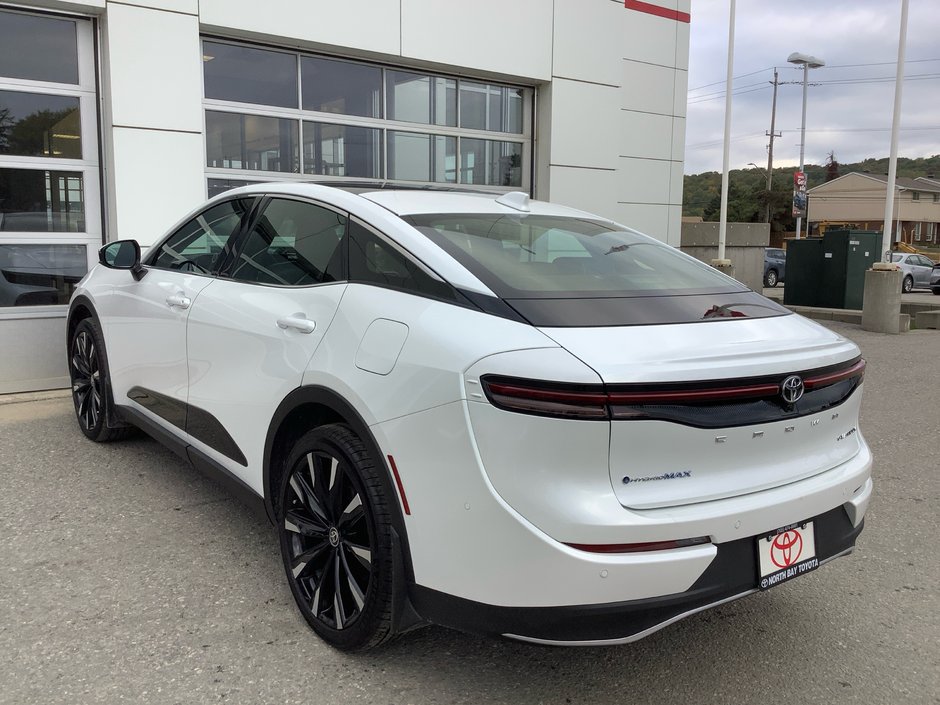 25 Toyota CROWN Platinum-24