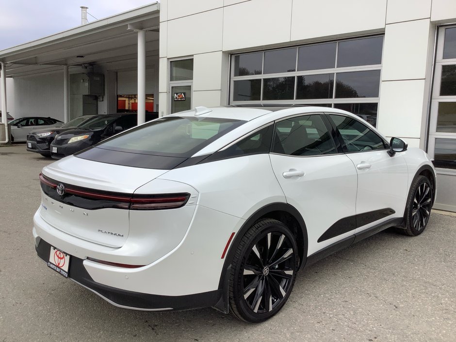 25 Toyota CROWN Platinum-25