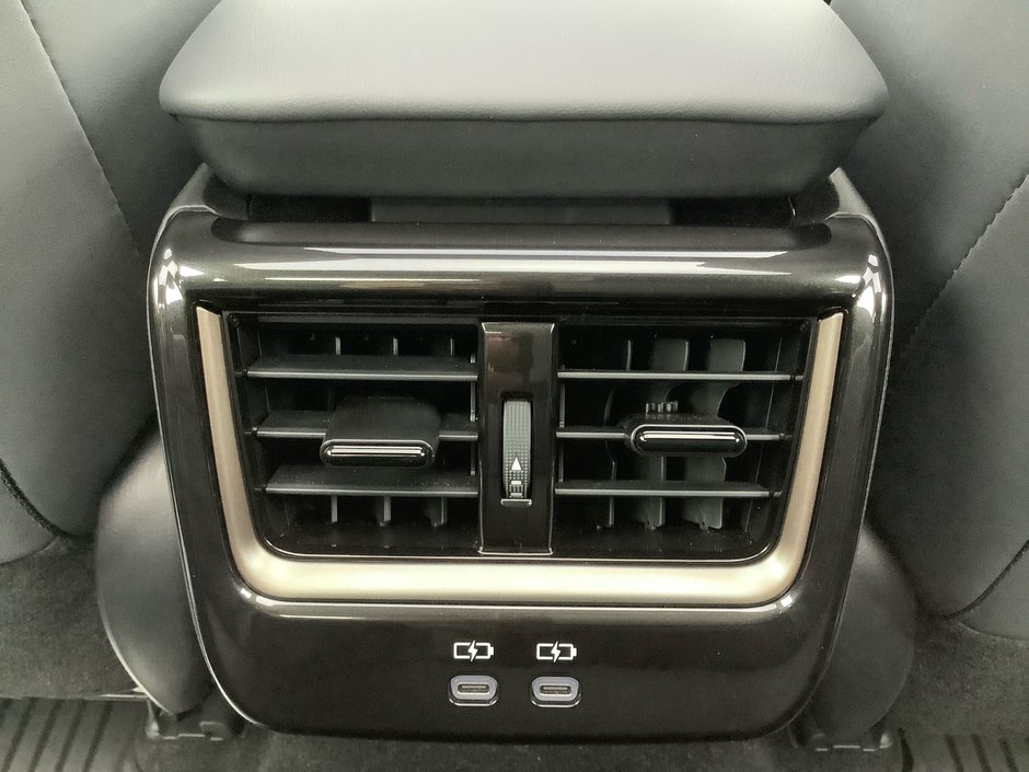 25 Toyota CROWN Platinum-20