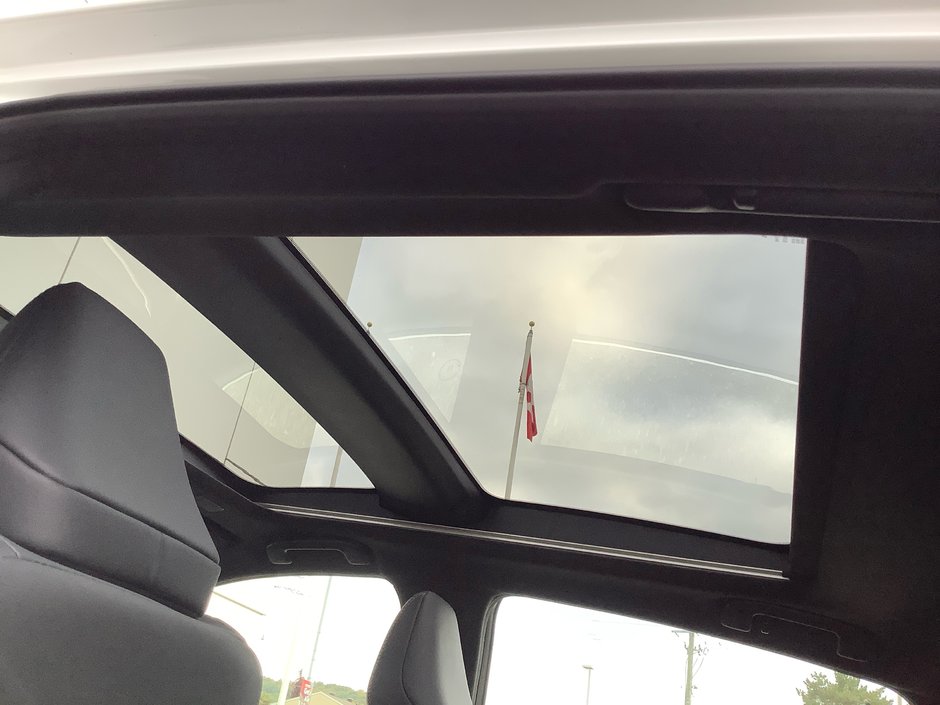 25 Toyota CROWN Platinum-11