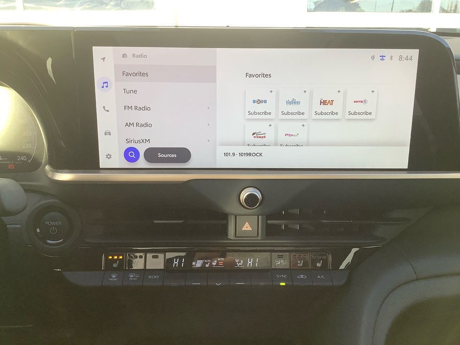 25 Toyota CROWN Platinum-22