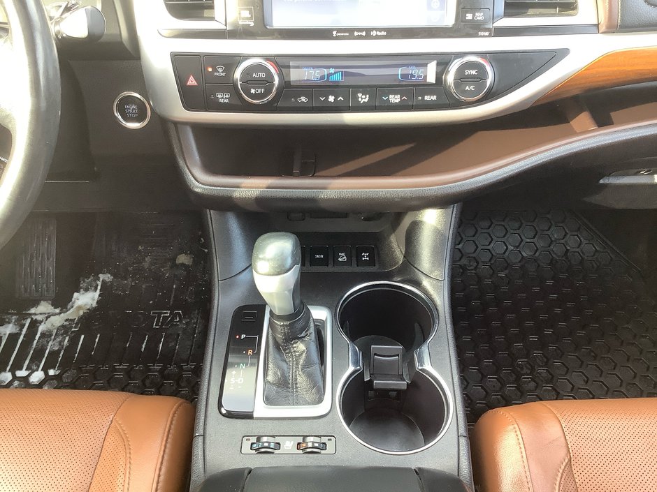 2018 Toyota HIGHLANDER Limited-28