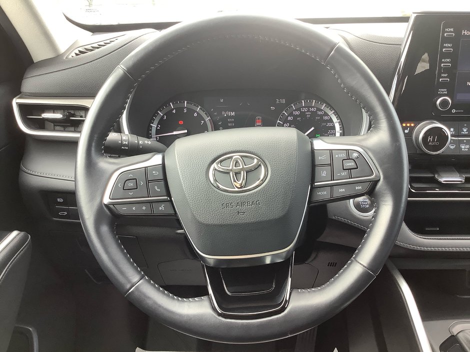 2021 Toyota HIGHLANDER XLE-22