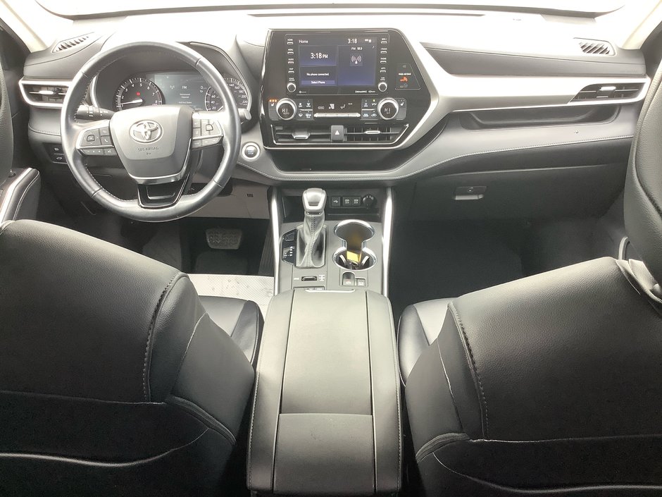 2021 Toyota HIGHLANDER XLE-24