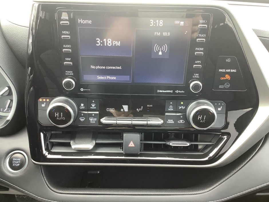 2021 Toyota HIGHLANDER XLE-23